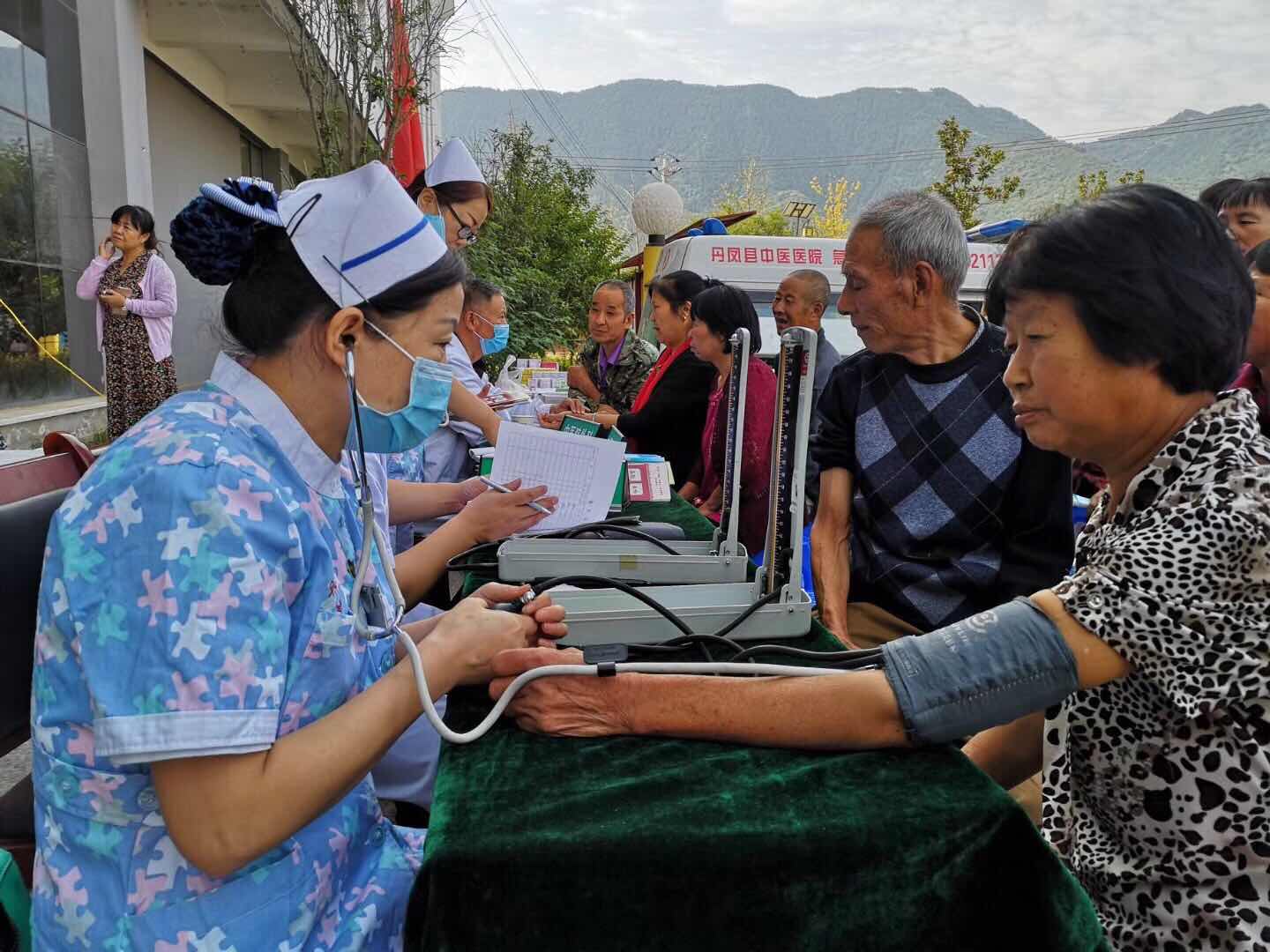 ���P�h���t(y��)Ժ�x�\����(w��)Ⱥ�� ů����